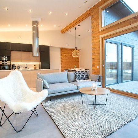 Riverside Luxury Suites Rovaniemi Exterior photo