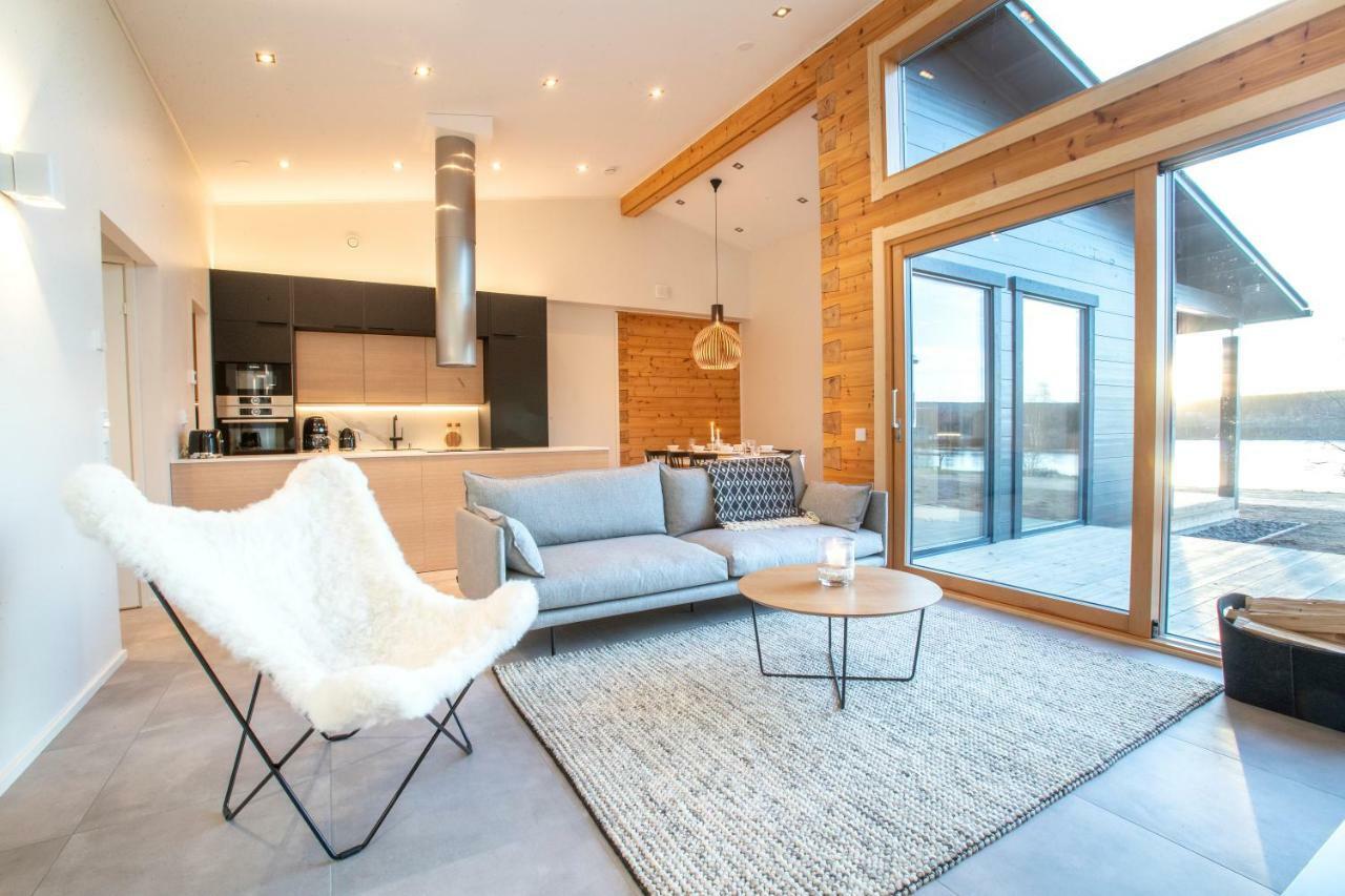 Riverside Luxury Suites Rovaniemi Exterior photo