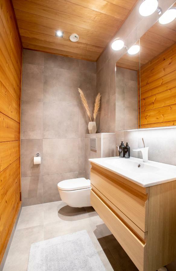 Riverside Luxury Suites Rovaniemi Exterior photo